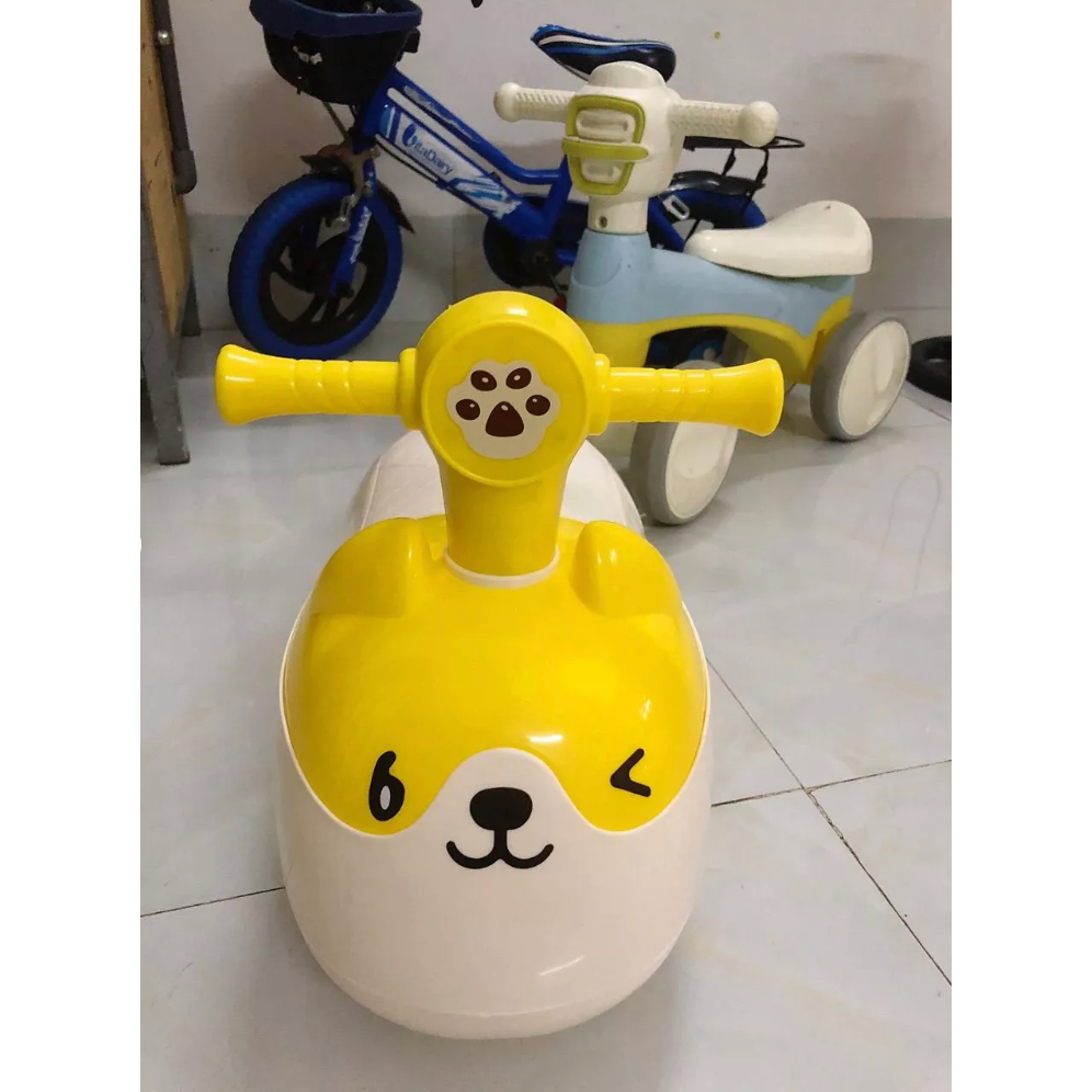 Xe chòi chân có nhạc đèn hình đậu phộng có bánh xe cho bé từ 1-3 tuổi