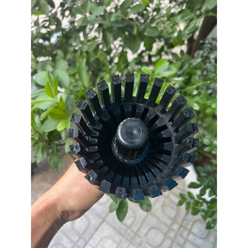 Hút mặt,hút váng hồ cá xẻ rãnh TOP SKIMMER hàng việt nam giá rẻ.