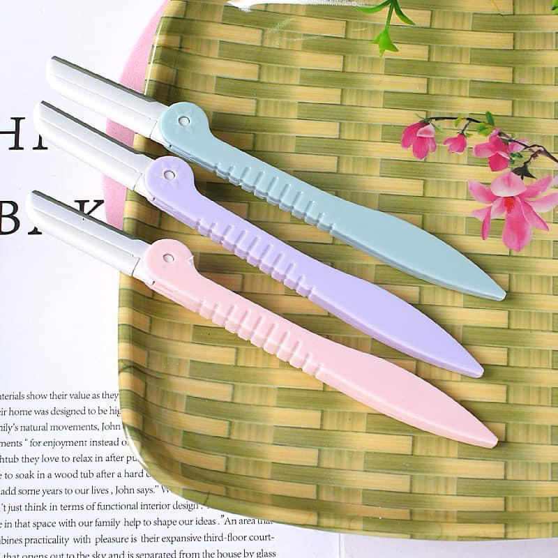 Set 3 cây dao cạo lông mày, giúp tạo khuôn trước khi định hình lông mày.