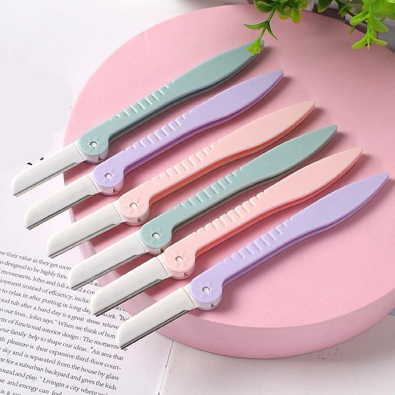 Set 3 cây dao cạo lông mày, giúp tạo khuôn trước khi định hình lông mày.