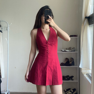 Đầm linen cổ yếm trơn có mút phong cách basic, sang chảnh | LOLY DRESS | ByMintt