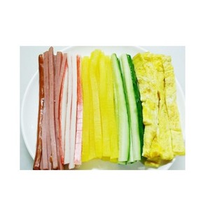 (HOT) Củ cải muối vàng làm kimbab Hàn Quốc hộp 400G
