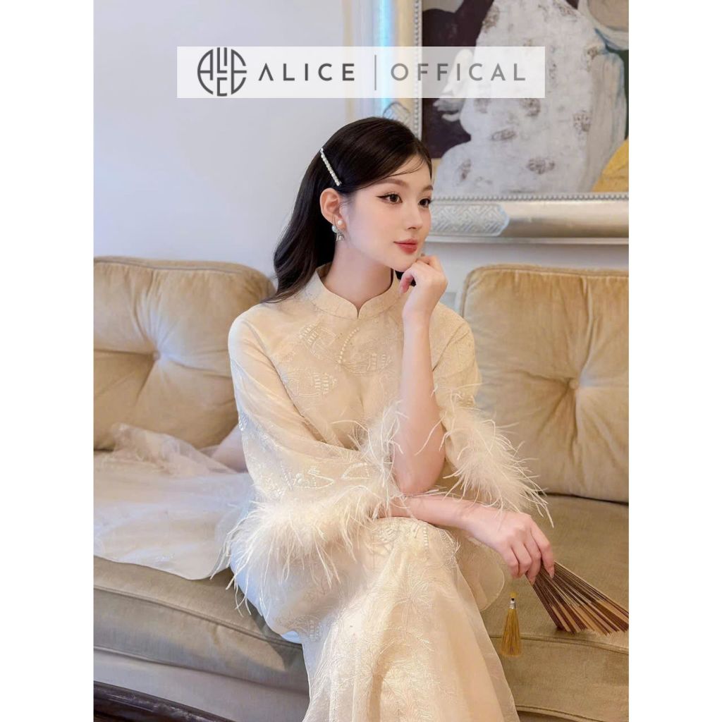 Áo Dài Cách Tân Nữ Thêu Hoa Nổi Alice Chất Vải Crepe Cao Cấp Tay Lửng Phối Lông Vũ, Áo Dài Tết 3 Màu