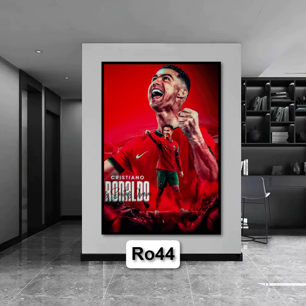 Tranh Poster Bóng Đá Ronaldo (CR7) Bằng Gỗ Tráng Gương Có Khung Decor Nhà Không Gian Làm Việc - Treo Tường - Treo Phòng