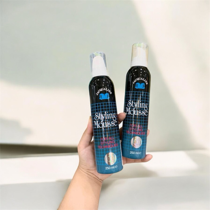 Keo xịt tóc caro đen Jacqualine, sản phẩm tạo kiểu tóc siêu đỉnh, hương thơm nhẹ nhàng.