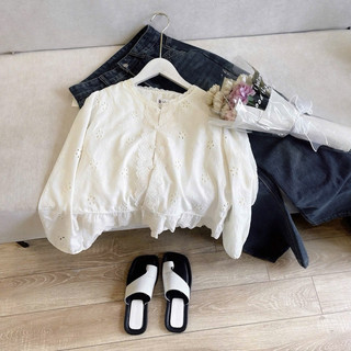 Áo babydoll kiểu ren hoa cài cúc dài tay dáng ngắn tay phồng Ulzzang