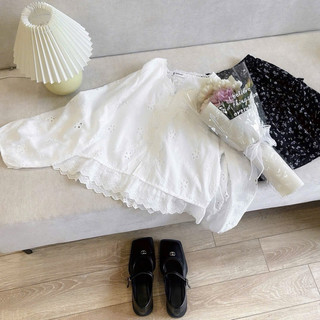 Áo babydoll kiểu ren hoa cài cúc dài tay dáng ngắn tay phồng Ulzzang