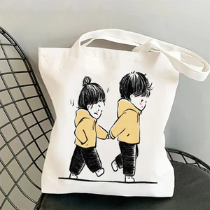 Túi tote in hoạt hình cặp đôi dắt tay nhau dễ thương - Túi vải canvas đi chơi đi học, làm quà tặng dài 35x40