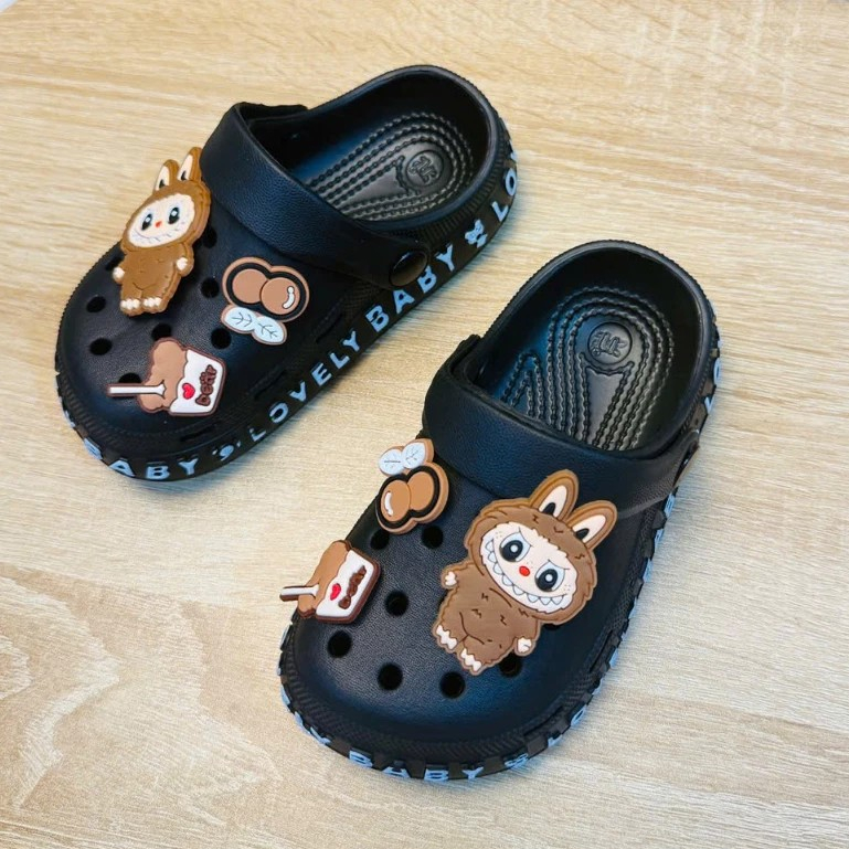 Dép Sục bảo vệ mũi chân viền chữ baby dễ thương nhẹ cho bé hình thỏ labubu