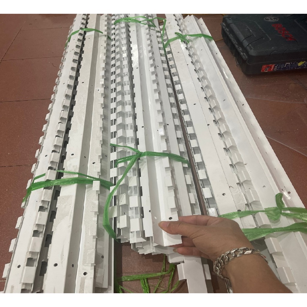 Thanh treo rèm nhựa PVC - Thanh treo rèm ngăn lạnh sắt sơn tĩnh điện 1m ...