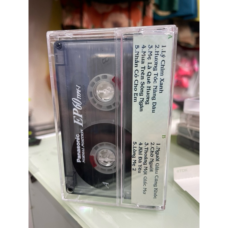 Băng Cassette Chờ Người - Phi Nhung
