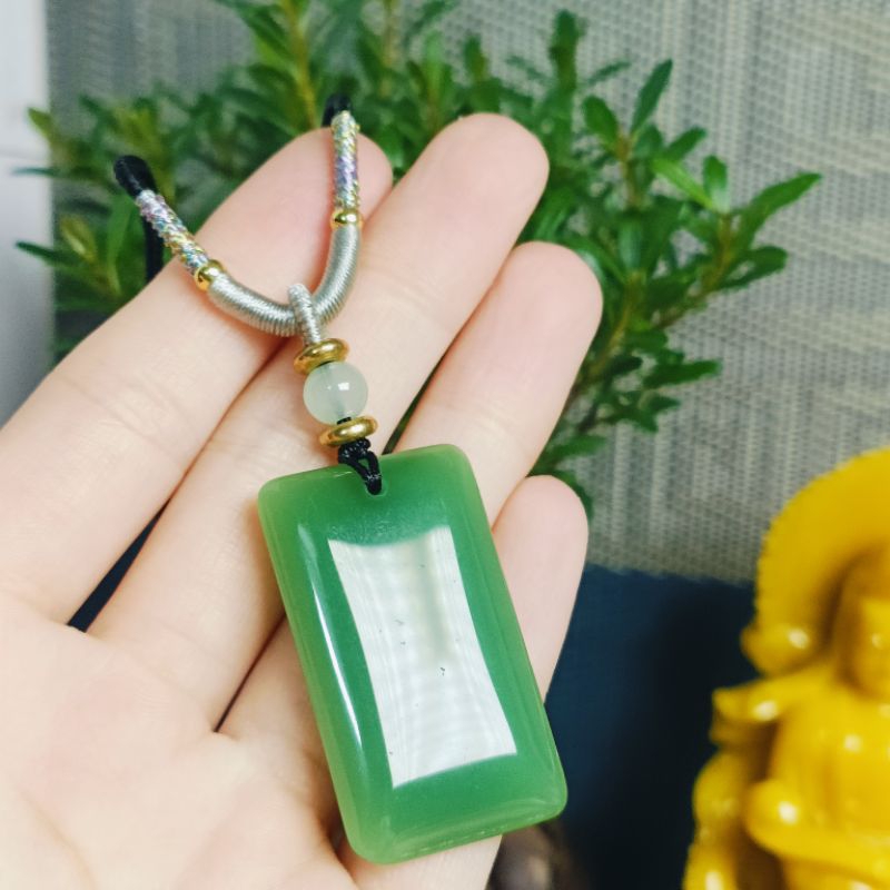 Mặt dây chuyền vô sự bài ngọc hòa điền