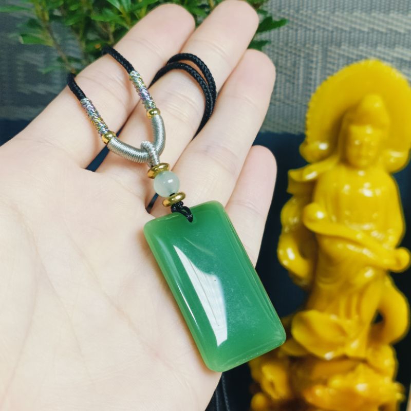 Mặt dây chuyền vô sự bài ngọc hòa điền phong cách sang trọng,hộ gia chủ bình an vô sự