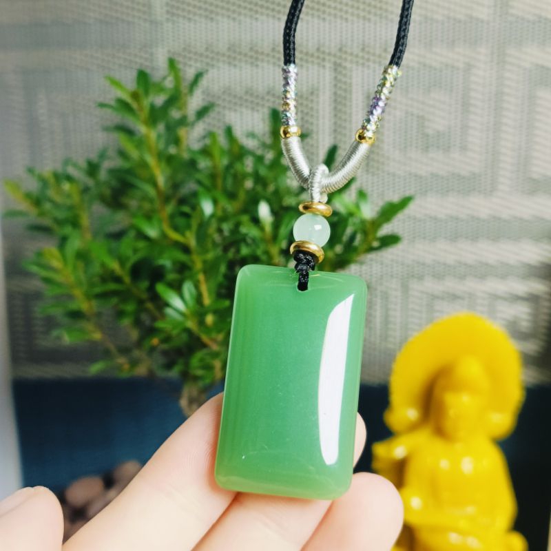 Mặt dây chuyền vô sự bài ngọc hòa điền phong cách sang trọng,hộ gia chủ bình an vô sự