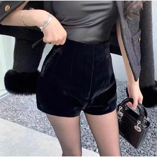 Quần short nhung trơn cạp liền lưng cao ôm dáng