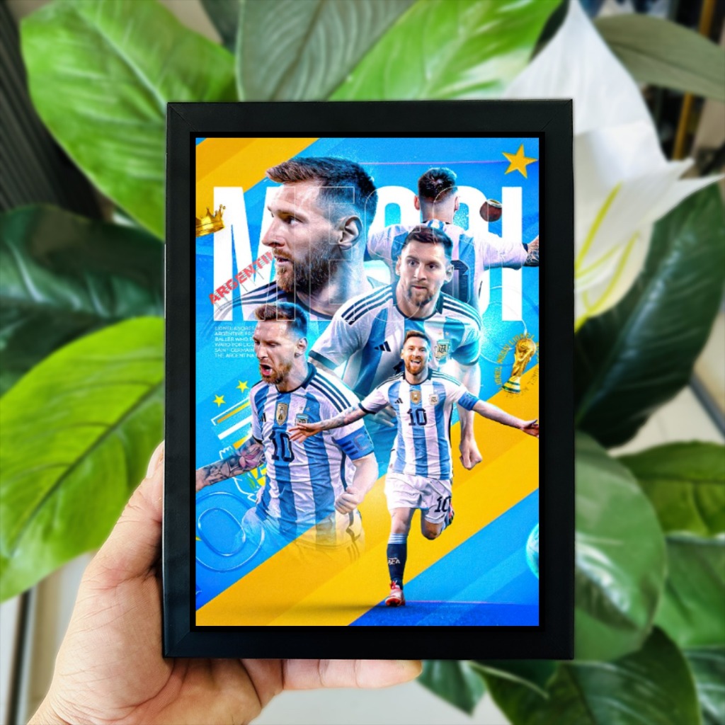 Tranh Ảnh Poster Để Bàn Cầu Thủ Bóng Đá Lionel Messi (M10) Nhiều Mẫu Mã và Kích Thước (Có Thể Treo)