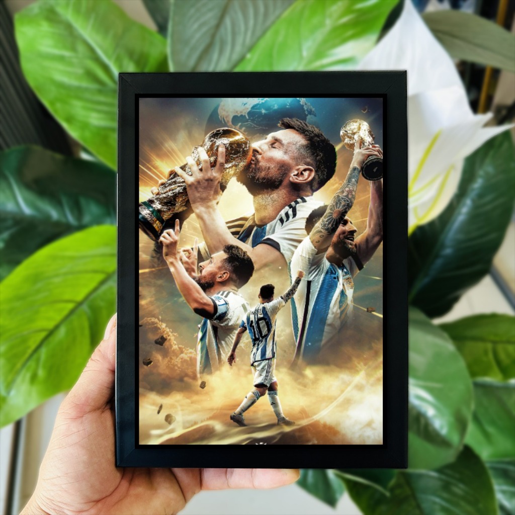 Tranh Ảnh Poster Để Bàn Cầu Thủ Bóng Đá Lionel Messi (M10) Nhiều Mẫu Mã và Kích Thước (Có Thể Treo)