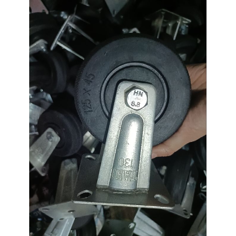 Bánh Cao Su Đường Kính 125mm Có Khóa, Xoay Dễ Dàng Cho Xe Bánh Mì, Xe Nước Mía, Xe Đẩy Hàng Tự Chế