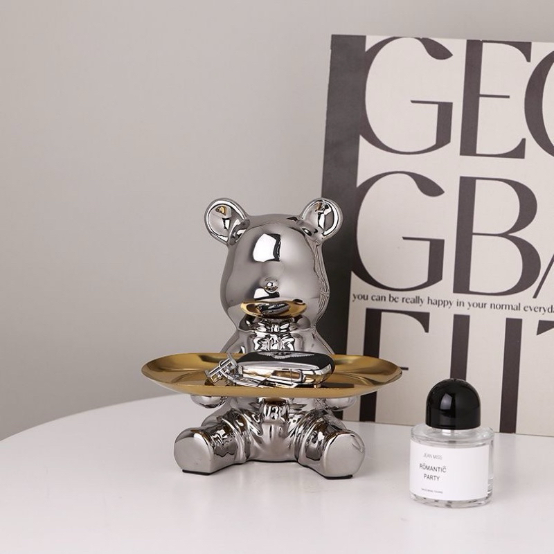 Tượng gấu Bearbrick để chìa khoá, đồ ăn nhẹ,...