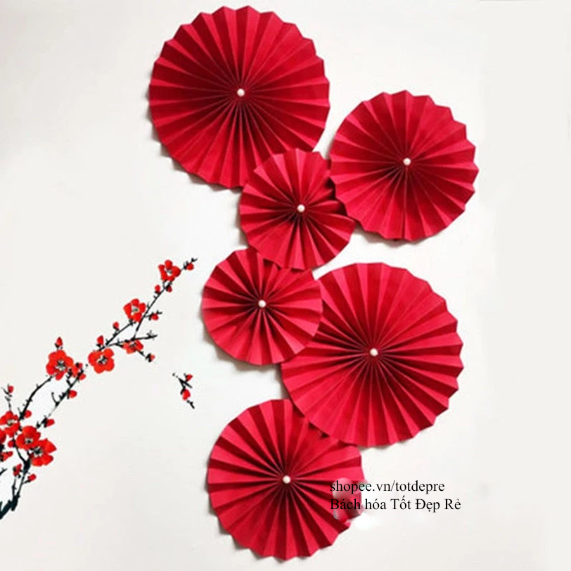 Set 6 quạt giấy màu đỏ trang trí Tết - Hoa giấy xếp màu đỏ