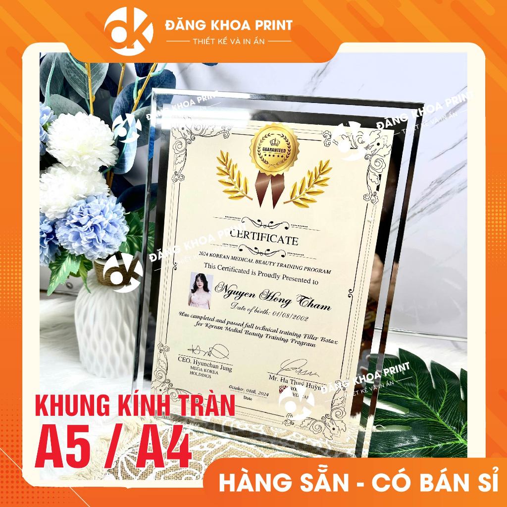 Khung kính tràn viền A4 / A5 sang trọng đựng bằng khen, tranh ảnh. Để ngang dọc hoặc treo tường đều được. Mua sỉ inbox