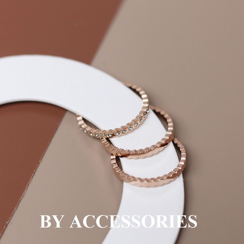 Set 3 nhẫn nữ titan kiểu tổ ong viền tròn trơn và đính đá mạ vàng 18K không gỉ WR2450 BY ACCESSORIES