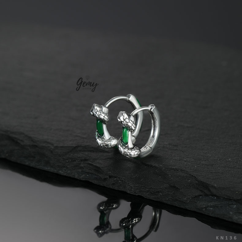 Khuyên tai tròn nam bạc 925 Green Snake chạm khắc hình rắn đính đá xanh cực chất (1 chiếc) KN136 | GEMY SILVER