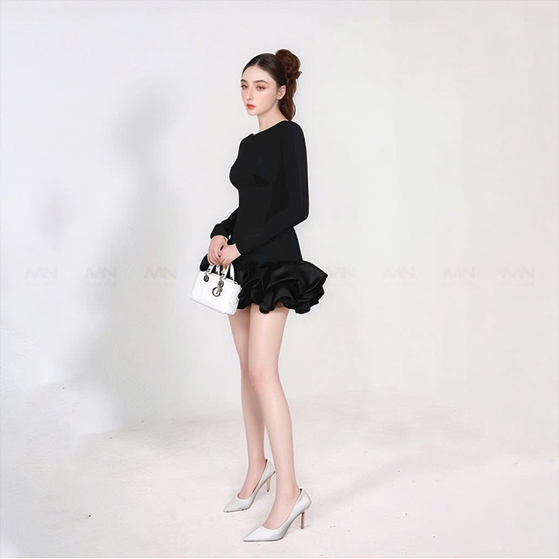 Ảnh Đầm ôm body dài tay MINA thiết kế hở lưng chất Cotton Nhật phối Taffta màu đen - MN299 1
