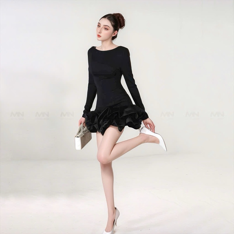 Ảnh Đầm ôm body dài tay MINA thiết kế hở lưng chất Cotton Nhật phối Taffta màu đen - MN299 3