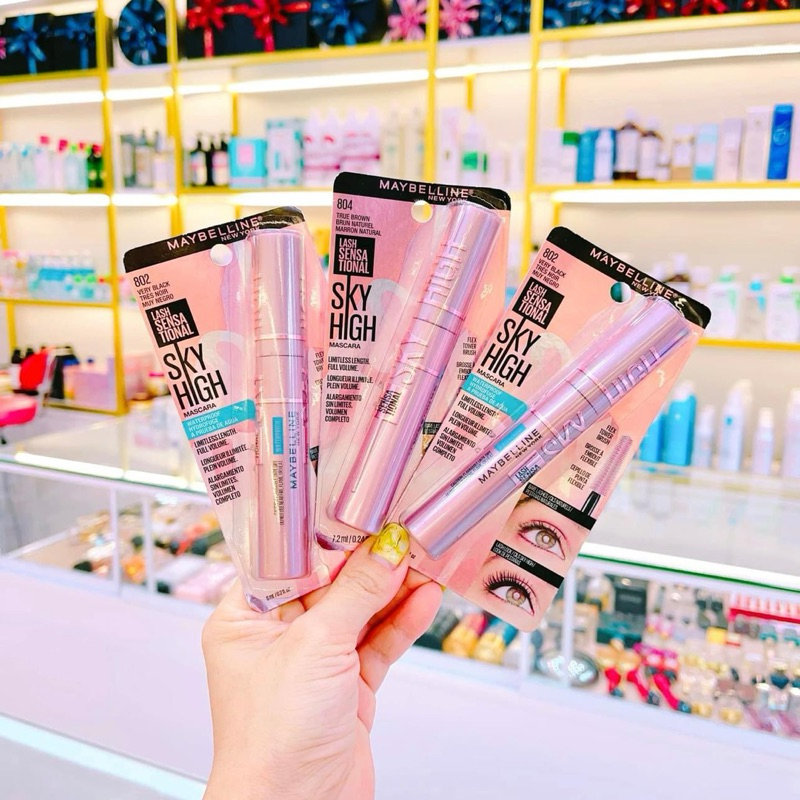 Hàng hot-Mascara Maybe lline Sky High Lash Sensation, được các reviewer đánh giá rất cao.