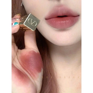 Son Valentino Spike Buttery Matte Lip Color 134 Couture In The Streets Màu Hồng Đất