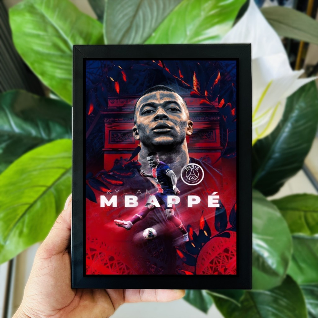 Poster Tranh Ảnh Để Bàn Cầu Thủ Bóng Đá Kylian Mbappé (Có Thể Treo Tường)