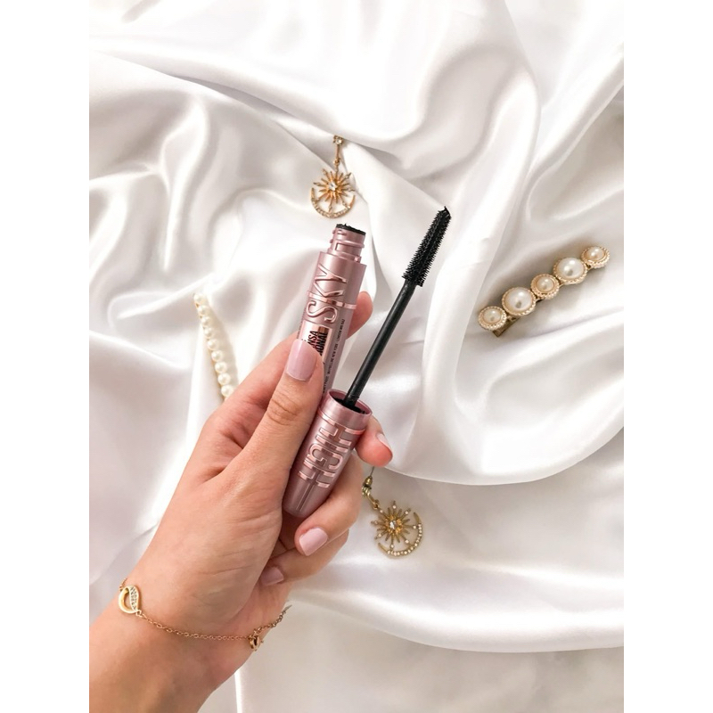 Hàng hot-Mascara Maybe lline Sky High Lash Sensation, được các reviewer đánh giá rất cao.