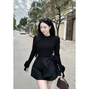 Sét áo body tay dài đính hoa kèm quần tắc ta đính nơ xoè ngắn màu đen sét đi chơi đi dạo S136