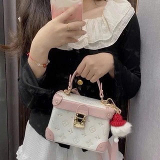 Túi xách nữ dáng cốp đeo chéo cầm tay( kèm móc bông ) thời trang hàn quốc cao cấp sang chảnh