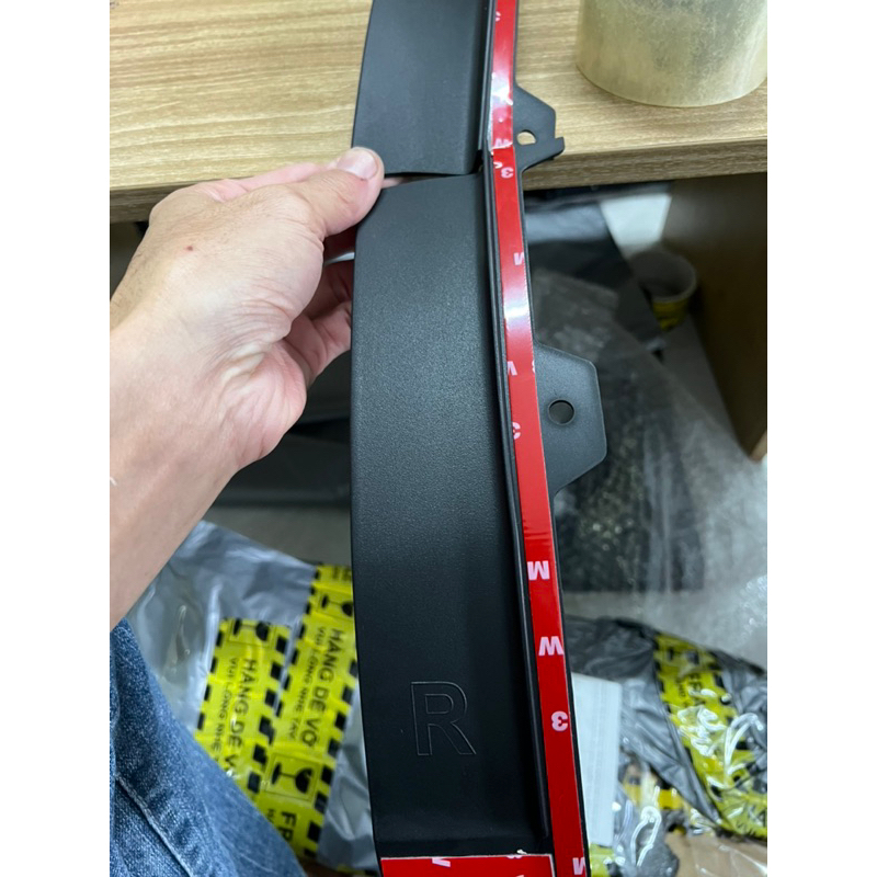 chắn bùn hốc cửa vf6