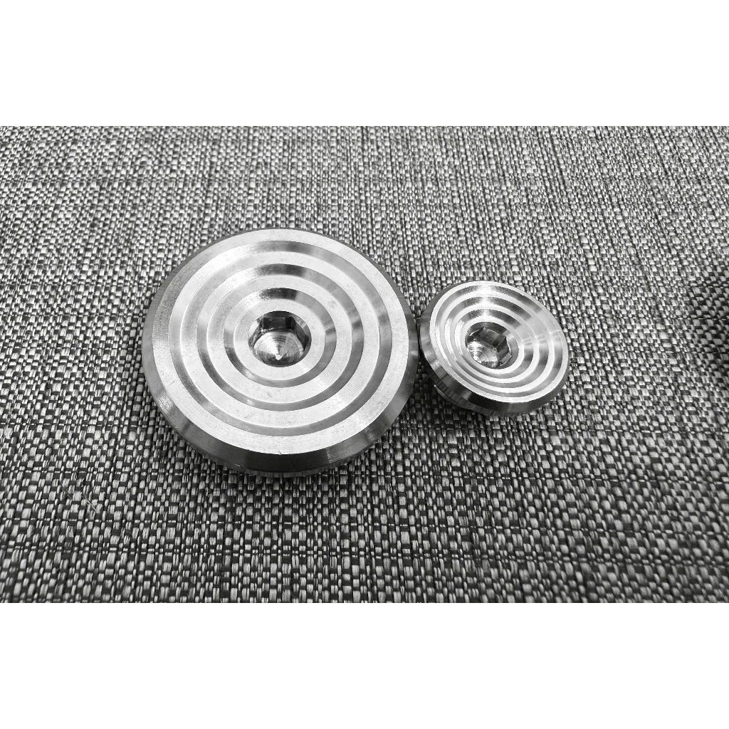 Ốc mâm lửa thái inox 304 gắn cho xe Honda và Yamaha