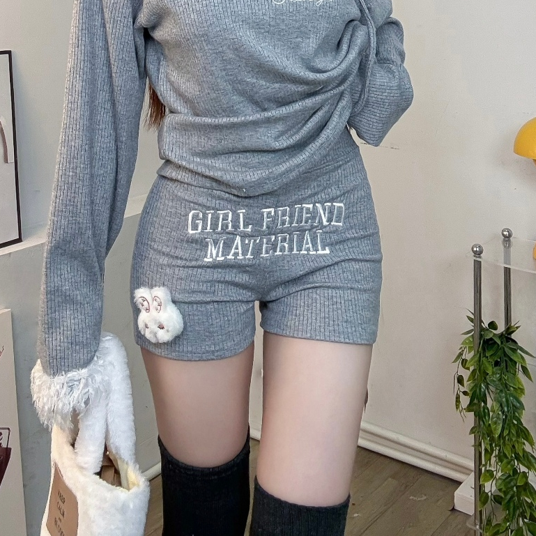 QUẦN BIKER SHORT KIỂU 2 TRONG 1 GIRLFRIENDS MIX TẶNG KÈM GHIM CÀI BUNNY