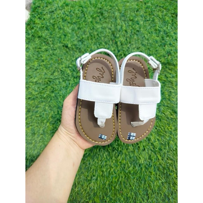Giày Sandal Bé Siêu Xinh Phong Cách Thời Trang Hàng Đẹp Uy Tín Chất Lượng