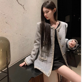 Áo Khoác Nữ Chất Liệu Len Dạ 4 Túi Áo Viền Bling Cao Cấp Màu Xám
