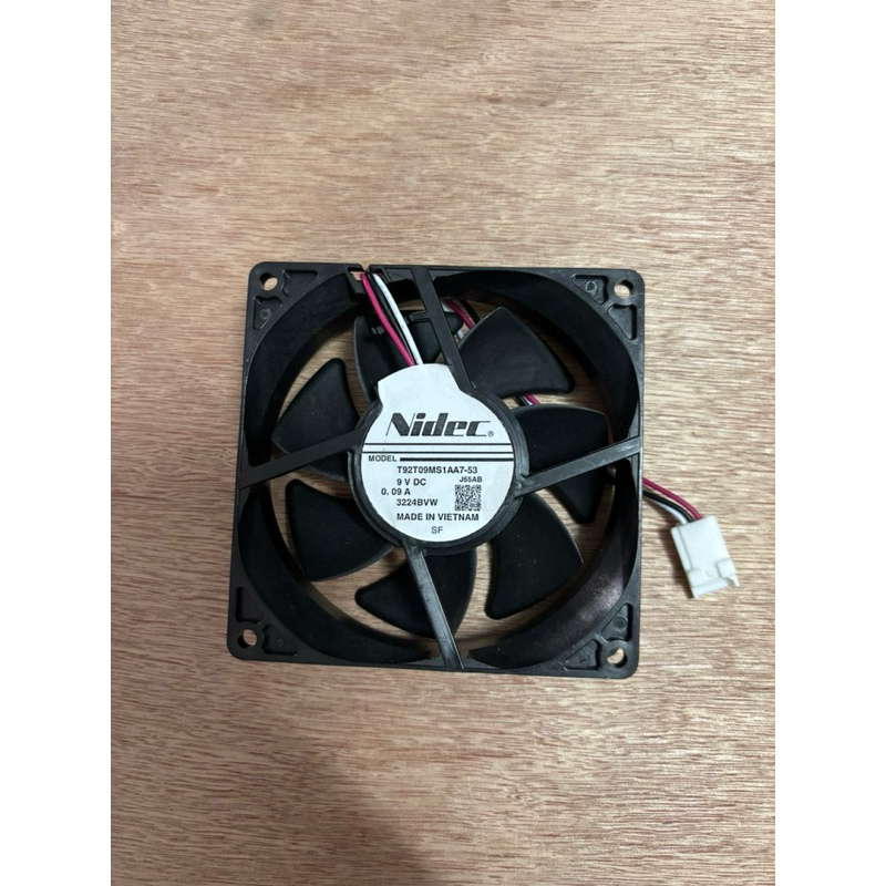 LÀM MÁT , TẢN NHIỆT BLOCK TỦ LẠNH PA.Na 9V 3 DÂY 9.3CM X9.3CM 7 CÁNH HÃNG NIDEC