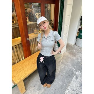 Áo polo nữ MONÁ ôm dáng tay ngắn hoạ tiết thêu logo Moná Girls - NELLY VER TAY NGẮN