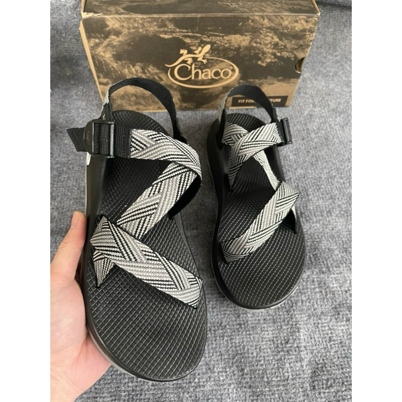 Sandal chaco đế ghi xám chỉ trắng