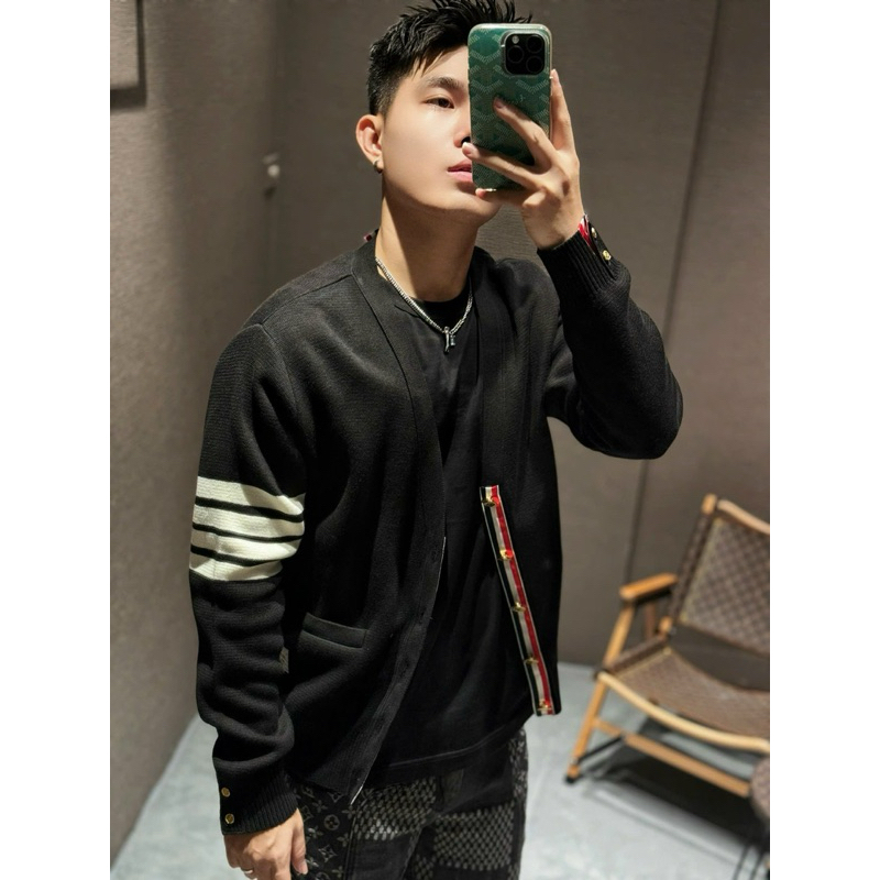 ⚡️[Hight Quality] Ba Màu Áo Cardigan 1hom B1 Gold 4 Bar Stripe Sweater - Điểm Nhấn 4 Vạch Trắng Phối Cúc Vàng Cao Cấp