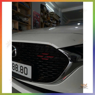 Decal Mazda 3 phản quang trang trí mặt calang