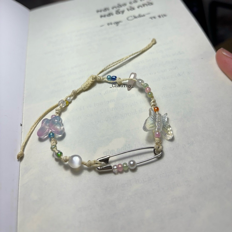 vòng handmade safety pin_shop Châu Thy_ | Shopee Việt Nam