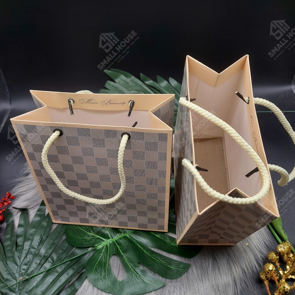 5 cái - Túi giấy Caro Mỹ phẩm đựng nước hoa phụ kiện đồ lót quà tặng thời trang
