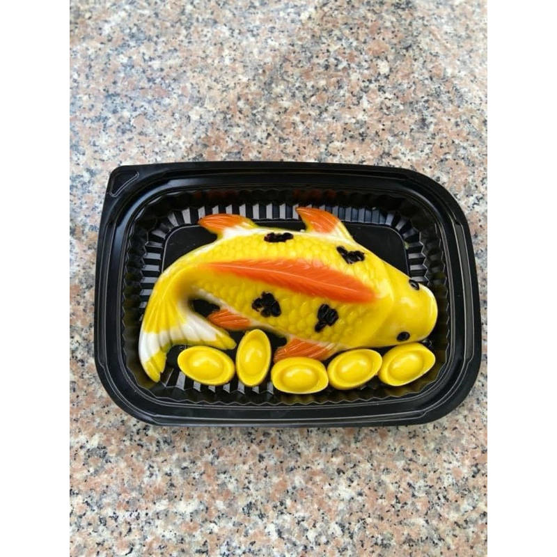 Khuôn cá chép lớn cúng ống táo.