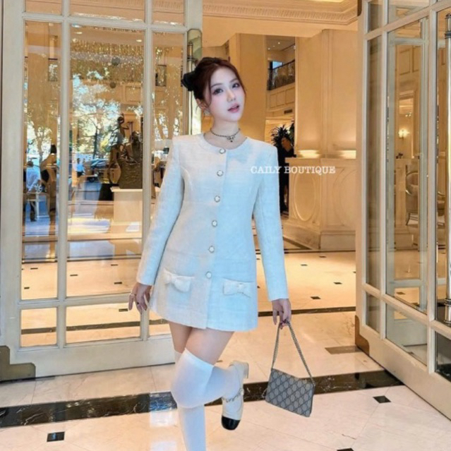 MIU.STUDIO •“Jolia dress” Váy dạ nữ dài tay đính khuy ngọc cao cấp, Áo dạ tweed có đệm vai phối túi đính nơ tiểu thư
