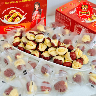 Táo đỏ kẹp sữa nhân hạt điều TIGER FOOD Táo đỏ Tân Cương kẹp sữa lạc đà nhân hạt điều - Đồ ăn vặt kẹo snack bánh kẹo tết